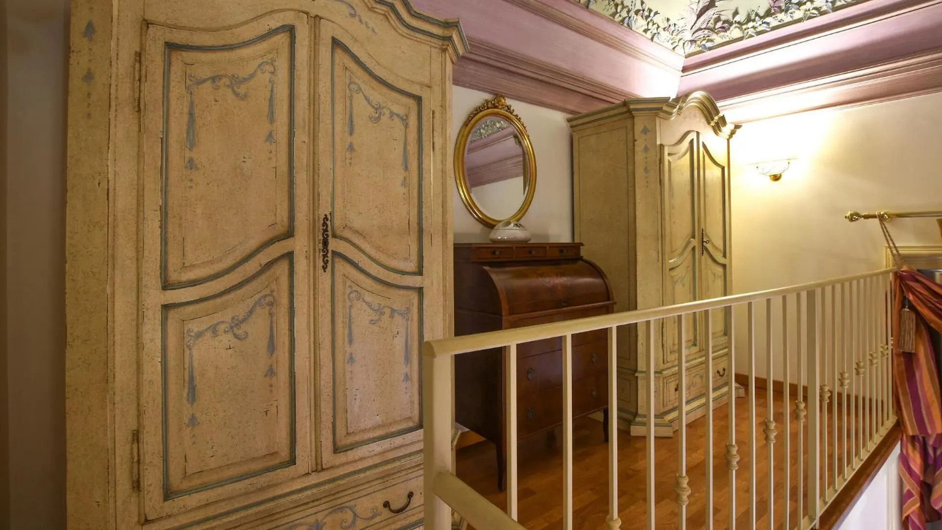 3 Bedroom Stunning Apartment In Katánie