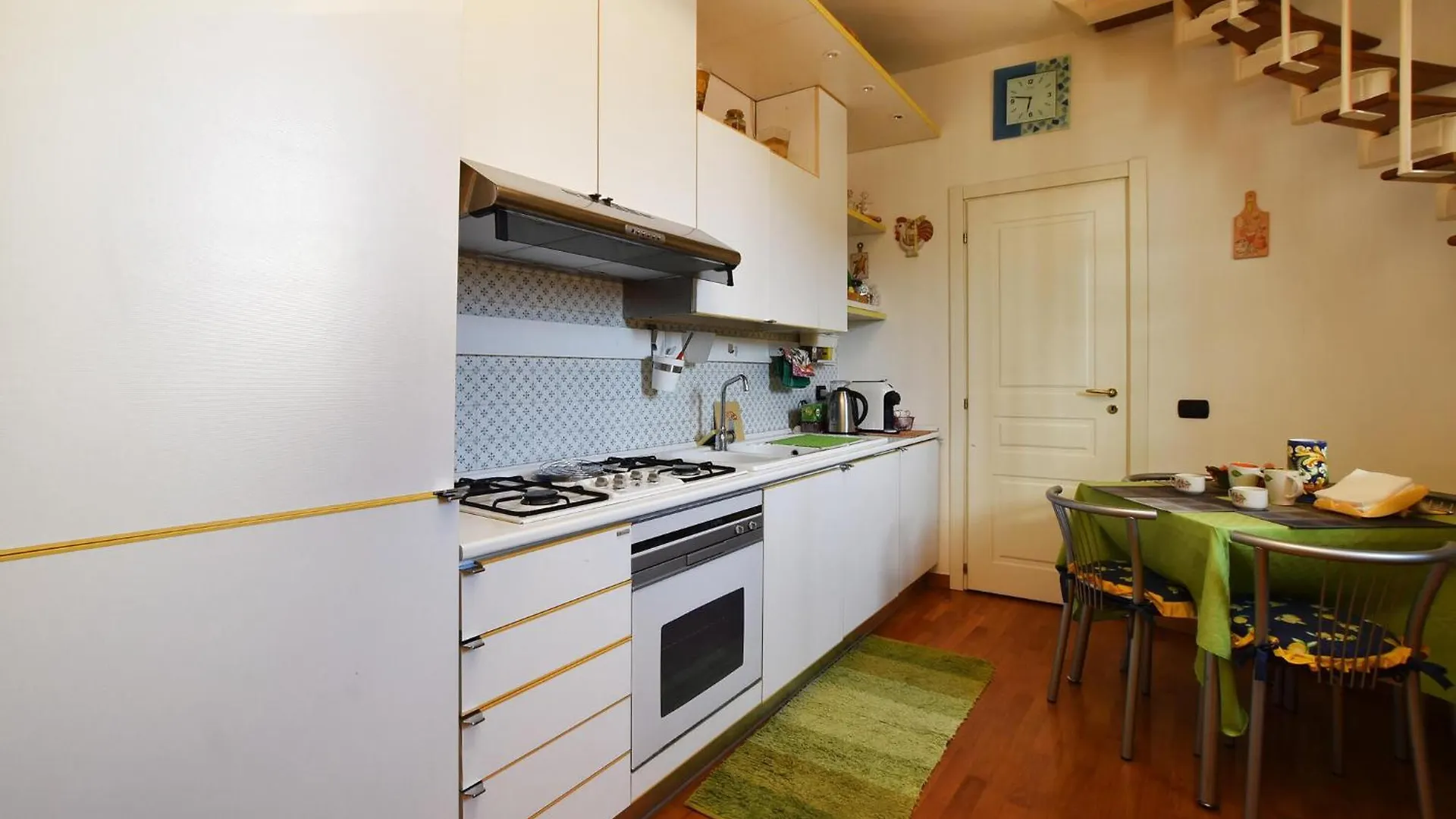 3 Bedroom Stunning Apartment In Katánie 0*,  Itálie